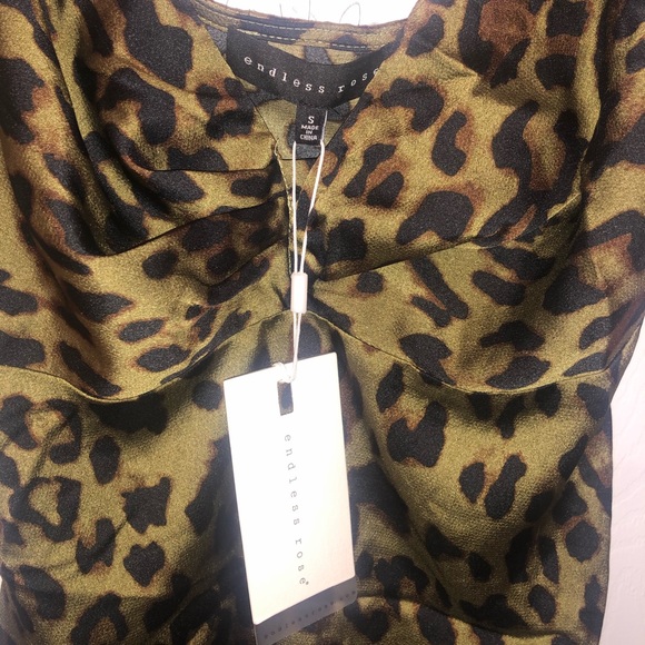 ✨2 for $20✨ NWT Cheetah tank top - Picture 4 of 6
